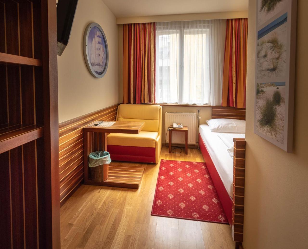 Hotel Anker Klosterneuburg Exterior photo