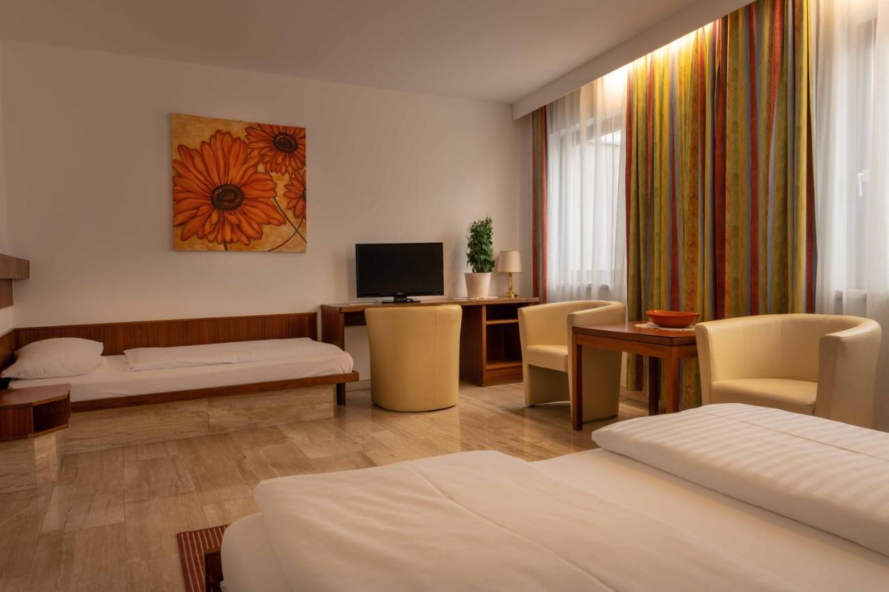 Hotel Anker Klosterneuburg Exterior photo